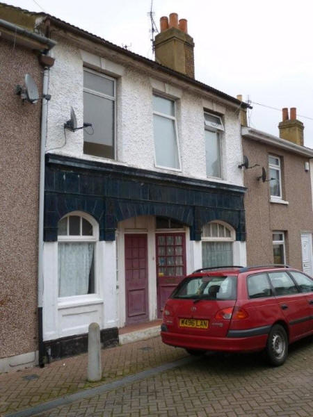 Man of Kent, 40 Clyde Street, Sheerness - in March 2011