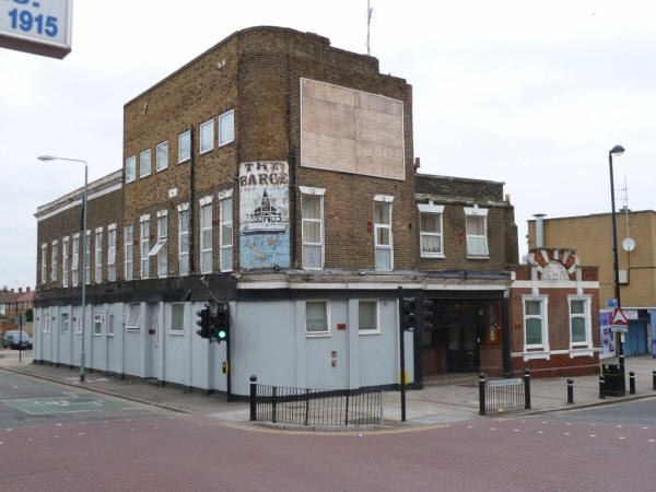 Freemasons Tavern, 271 Victoria Dock Road, E16 - in March 2011