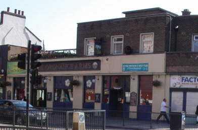 Abbey Arms c2003