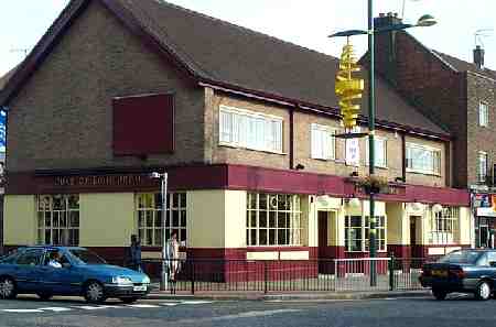Duke of Edinburgh, Green Street, East Ham - 30th September 2002