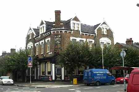 Forest Gate Hotel, Goodwin Road, Forest Gate, 27th September 2002
