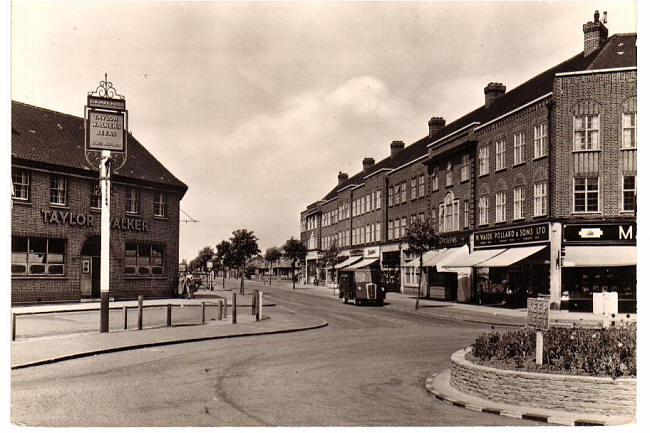 Elm Park Hotel, Elm Park, Hornchurch - in the 1940s