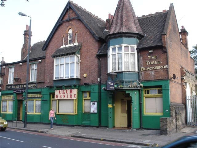 Three Blackbirds, High Road, Leyton - in September 2006