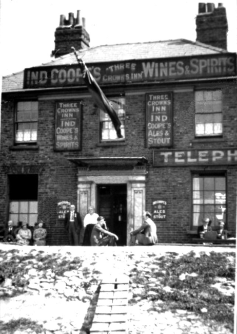Three Crowns, Rainham Ferry - circa 1940