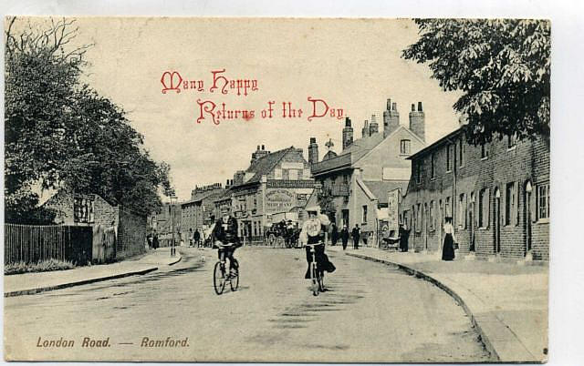 The Compasses, London Road, Romford - posted in 1906