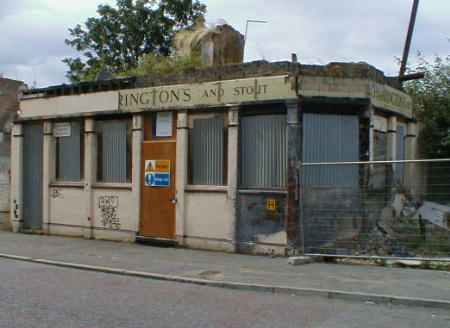 Burford Arms, Burford Road, Stratford, 16th July 2000