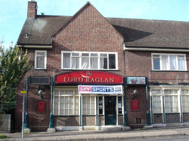 Lord Raglan, 199 Shernhall Street, Walthamstow, E17 - in November 2006