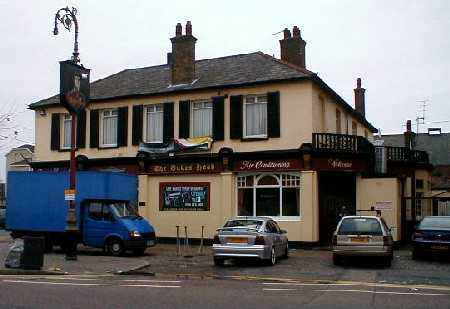 Dukes Head, Wood Street, Walthamstow, 17th December 2002