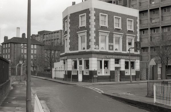 Duke of Cornwall, 37 Stewarts Road & Ascalon street, Battersea in 1986