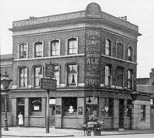 Duke of Cambridge, 228 Battersea Bridge Road, Battersea, London - circa 1920