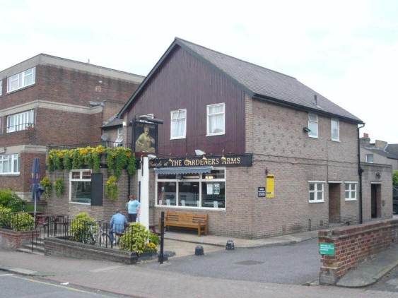 Gardeners Arms, 109 Chatham Road, Battersea - in May 2009