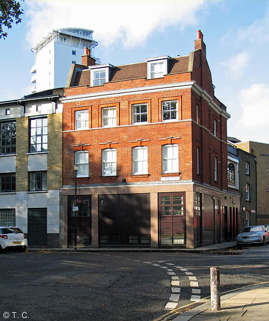 Watermans Arms, 26 Dockhead, SE1 - in October 2014