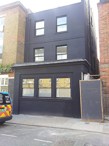 Whitesmiths Arms, 37 Crosby Row - in March 2015