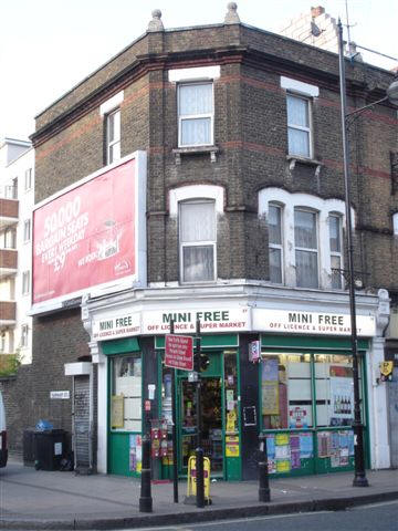 Atlas, 37 Roman Road, E2 - in April 2007