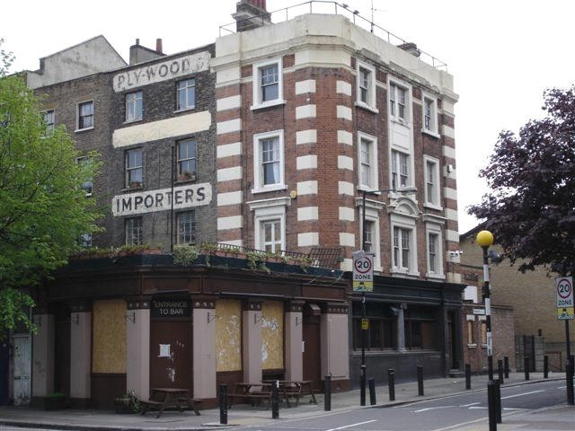 Halfway House, 388 Hackney Road - in May 2006