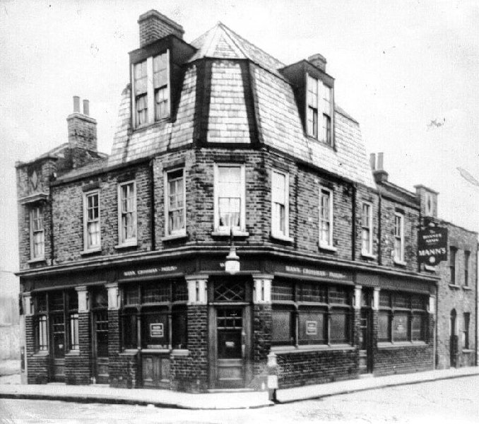 Bonner Arms, Bonner Street