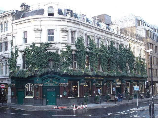 Railway Tavern, 15 Liverpool Street - in December 2006