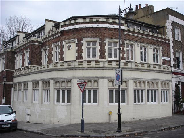 Morpeth Castle, 69 Cadogan Terrace - in December 2006