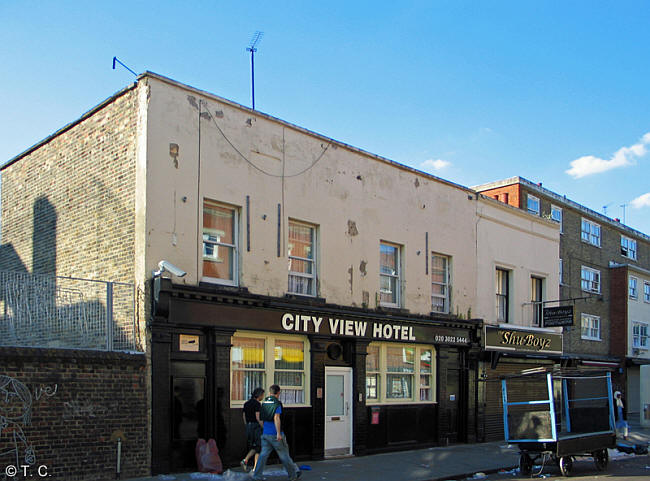 Needle Gun, 527 Roman Road E3 - in June 2014