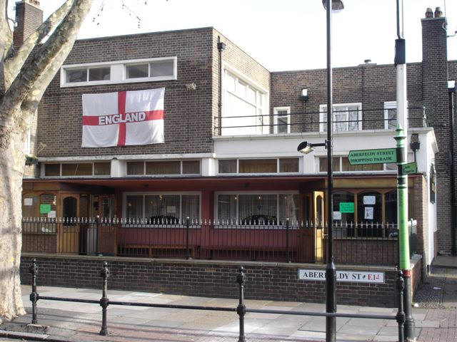 Aberfeldy Tavern, 26 Aberfeldy Street - in December 2006