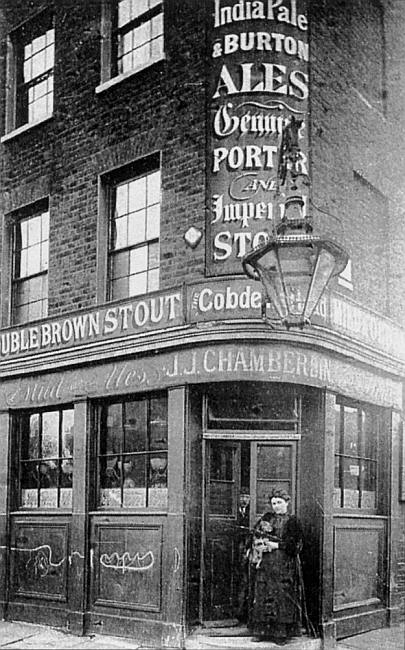 Cobden Head, 189 St Leonards road and Cobden road, Bromley - circa 1905