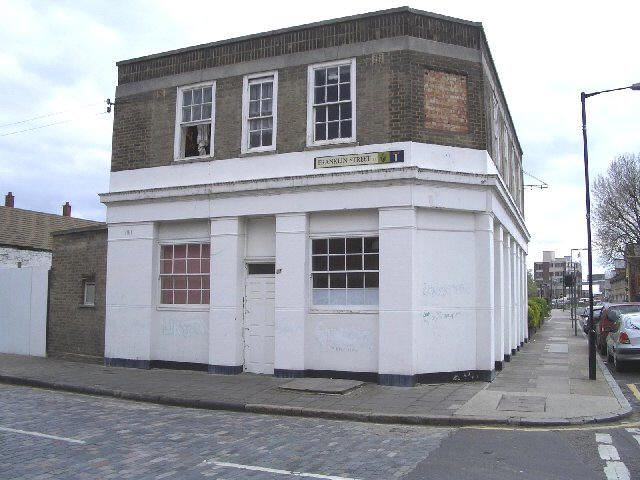 Priory Tavern, in recent years - Kindly provided by Philip Mernick @ http://www.mernick.co.uk/thhol/