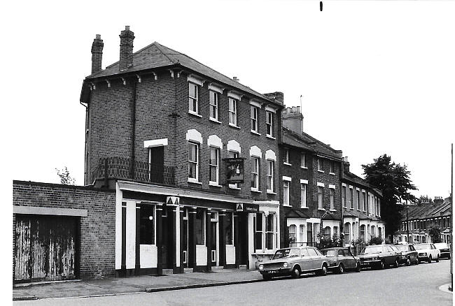 Astbury Arms, 59 Astbury Road, Peckham SE15 - in 1977