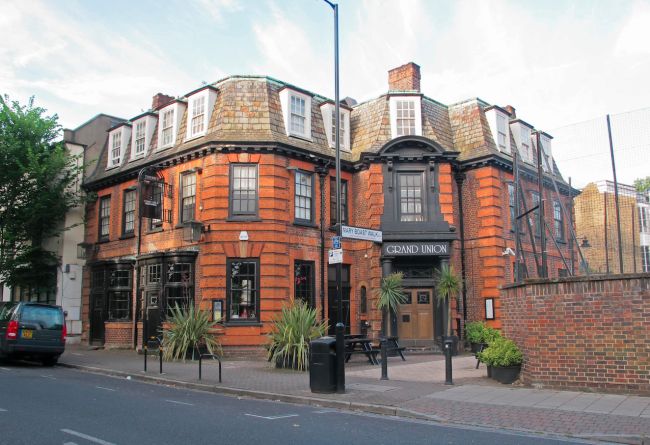 The Grand Union and a new street, Mary Boast Walk, runs through to Grove Lane in 2013