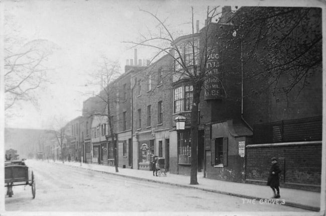 The Plough, 2 Camberwell Grove, SE5 in 1905