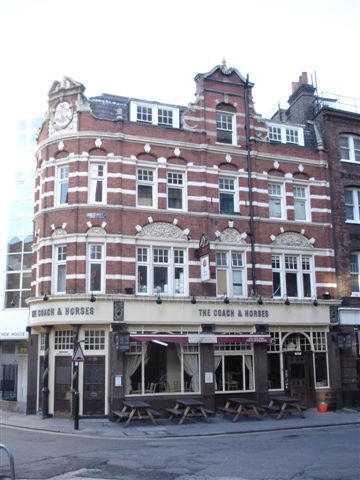 Coach & Horses, 29 Ray Street - in December 2006