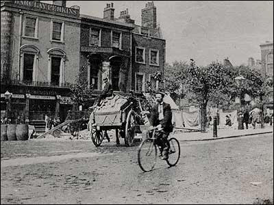 Crown, Clerkenwell Green - circa 1900