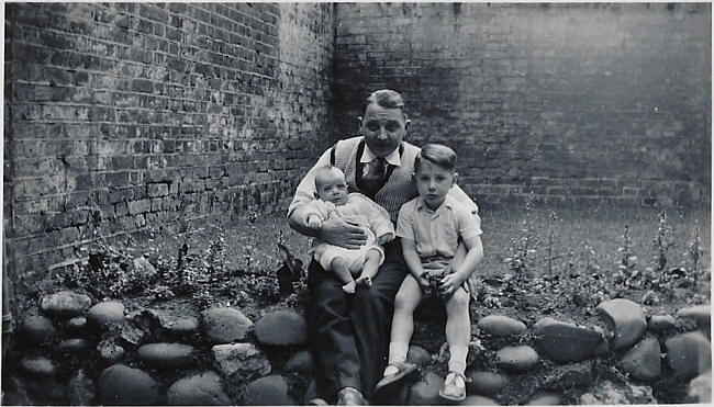 Thomas Randall & Sons, in the back garden of The Fountain in around 1954