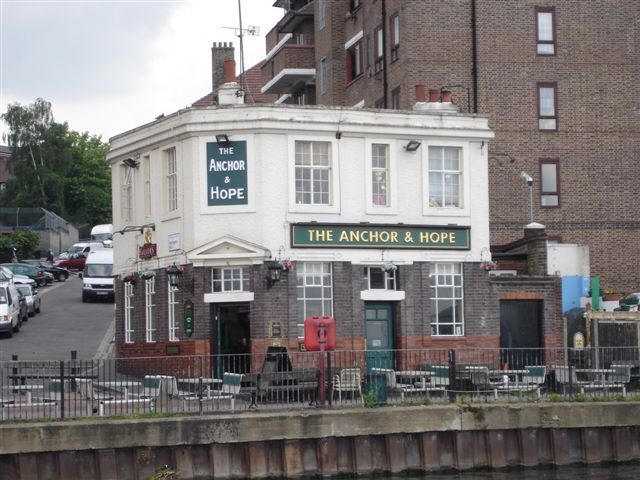 Anchor & Hope, 15 High Hill Ferry, E5 - in June 2007