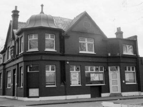 British Oak, 130 Lea Bridge Road, Clapton, E5