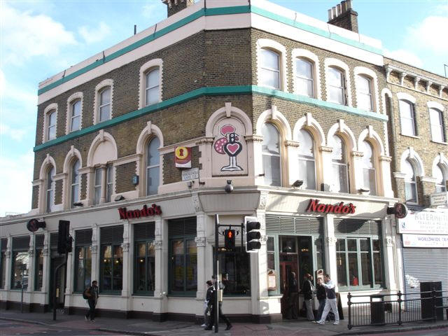 The Castle , 148 Kingsland High Street - in January 2007