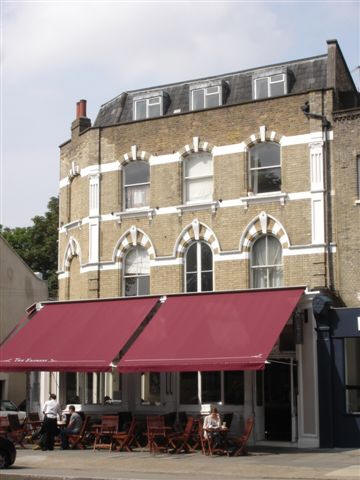 Empress of India, 130 Lauriston Road, E9 - in June 2007