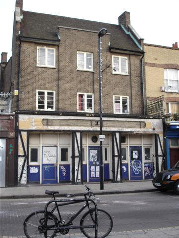 Market House, 30 Broadway Market - in November 2006