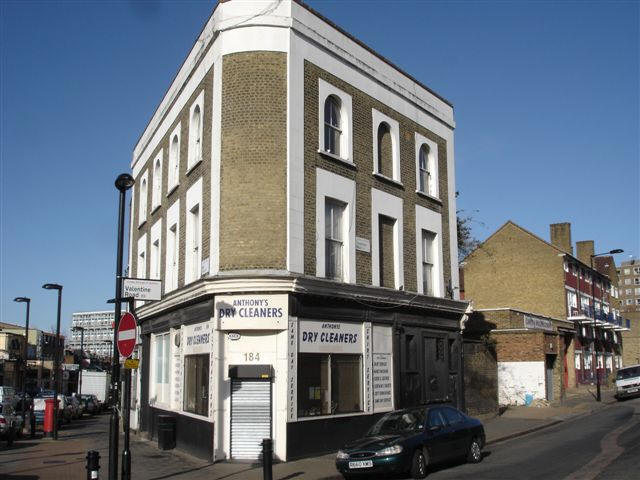Palmerston Arms, 184 Well Street - in March 2007