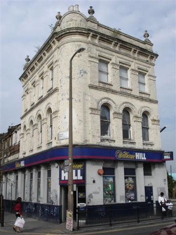 Railway Tavern , 11 Dalston Lane - in July 2006