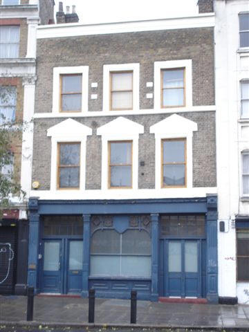 Rose & Crown, 13 & 15 Mare Street - in December 2006