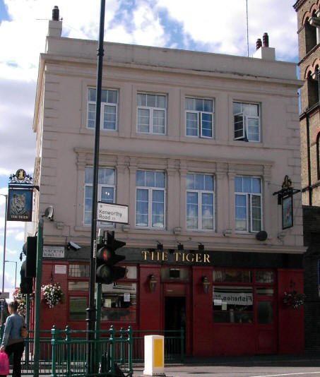 Tiger Tavern, Kenworthy Road,  / Wick Road, Hackney - in September 2005
