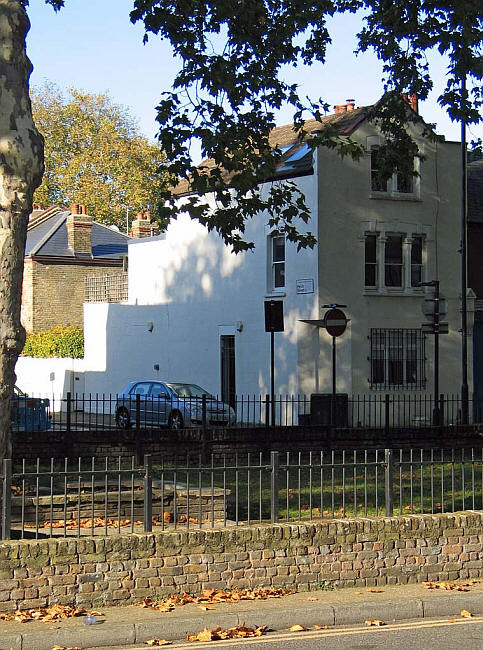 Victoria, 123a Shacklewell Lane, Hackney E8 - in November 2017