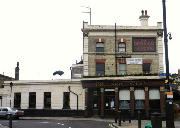 Orchard Tavern, 136 Askew Road, Shepherds Bush, W12 - in June 2011