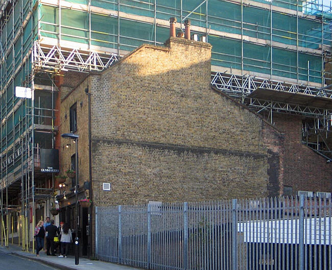 Gun Makers Arms, 15 Eyre Street Hill, Holborn EC1R 5ET