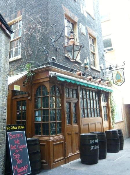 Ye Olde Mitre, Ely Court, Hatton Garden, London, EC1 - in September 2008