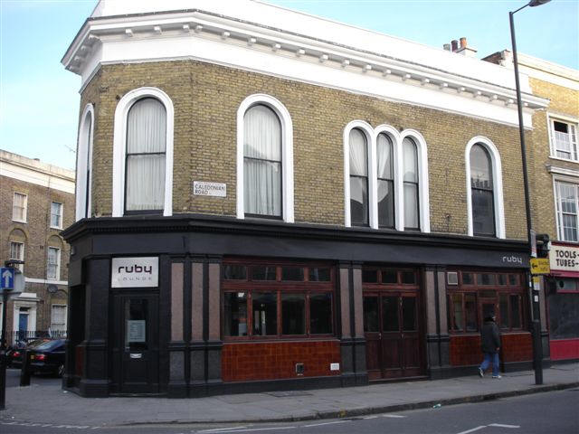 Albion, 33 Caledonian Road, Islington - in November 2006