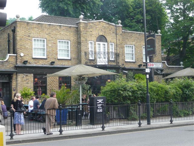 Alwyne Castle, 83 St Paul's Road, Islington N1 - in May 2008