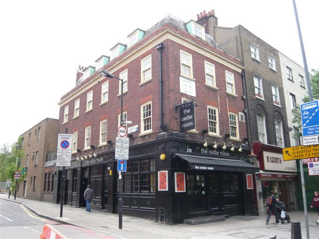 Angel & Crown, 235 Upper Street, N1 - in May 2008