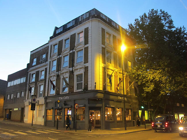 Balmoral Castle (Cally), 427 Caledonian road & Brewery road, N7 - in 2014