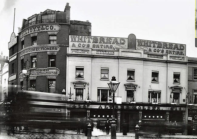 Blue Coat Boy, 415 City Road, Finsbury, Islington - circa 1900 Licensee Alfred Holder